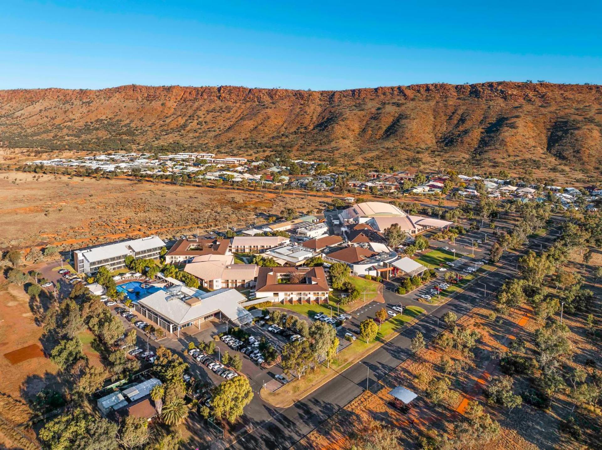 Hotel Crowne Plaza Alice Springs Lasseters Exterior foto